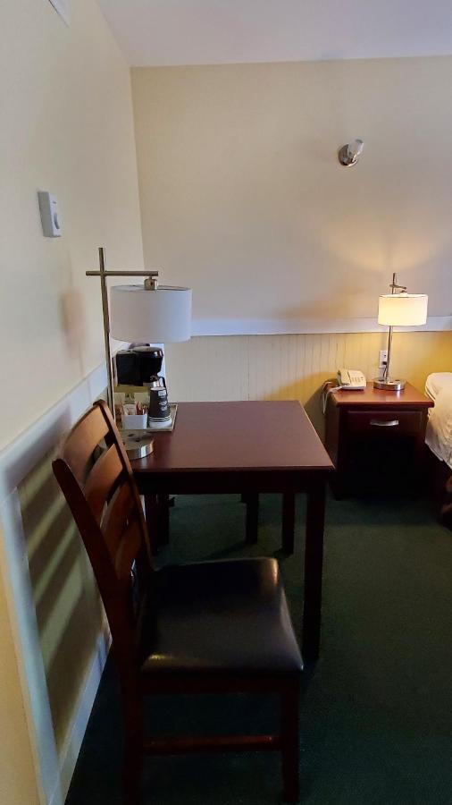 كورتيناي Comox Valley Inn & Suites المظهر الخارجي الصورة